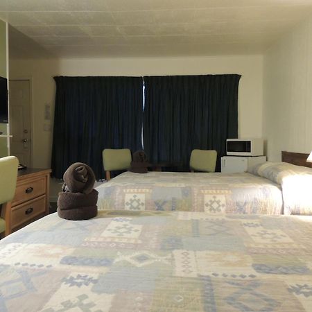 100 Mile Motel & Rv Park 100 Mile House Habitación foto
